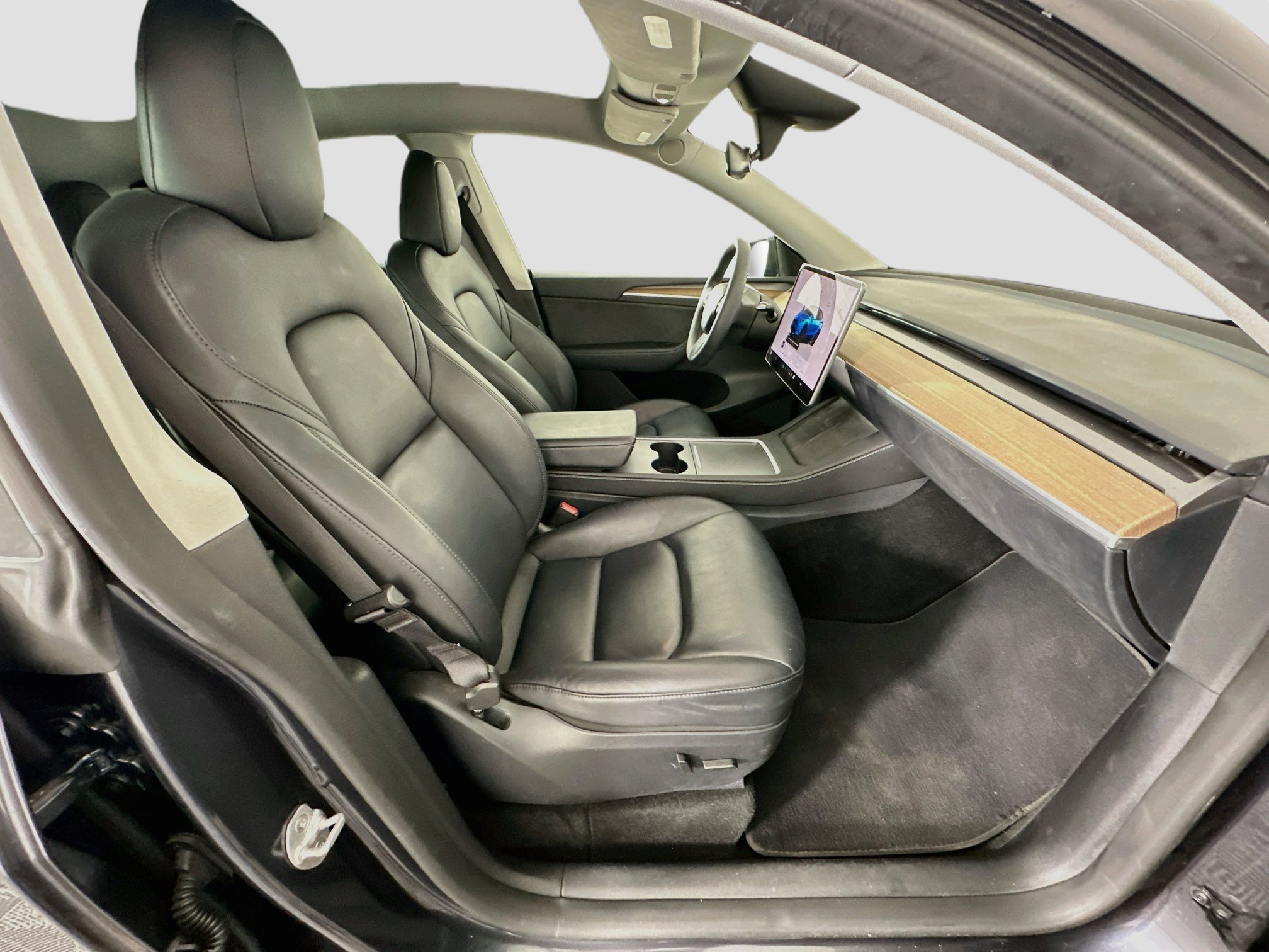 Used 2024 Tesla Model Y Long Range AWD/4WD image 34