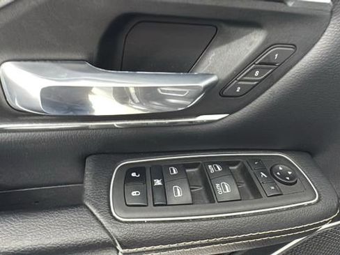 Used 2022 RAM 1500 Laramie w/ Sport Appearance Package AWD/4WD image 18