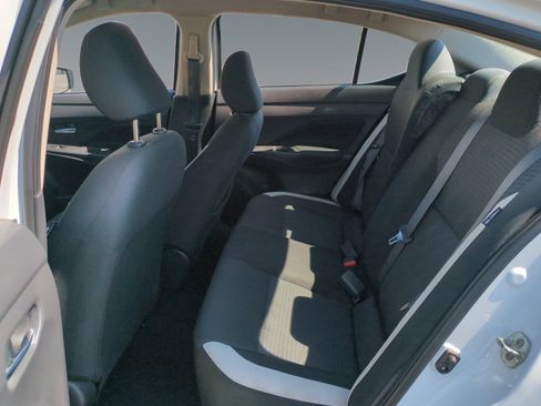 Used 2021 Nissan Versa SV image 27