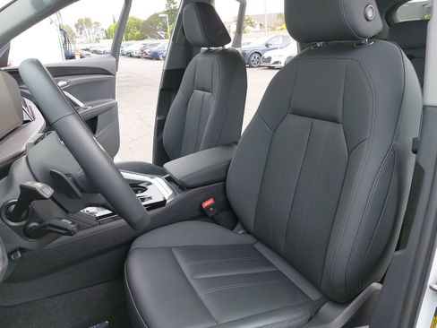 Certified 2025 Audi Q5 Premium Plus w/ Premium Plus AWD/4WD image 15