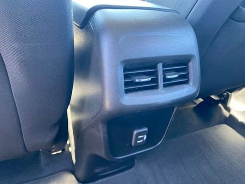 Certified 2022 Chevrolet Equinox LS FWD image 18