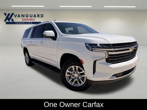 Used 2024 Chevrolet Suburban LT RWD image 2