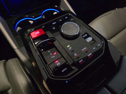 New 2027 BMW M5 Touring AWD/4WD image 36