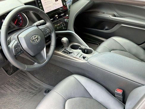 Used 2021 Toyota Camry XSE FWD image 4