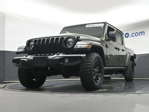 Used 2022 Jeep Gladiator Sport AWD/4WD image 7