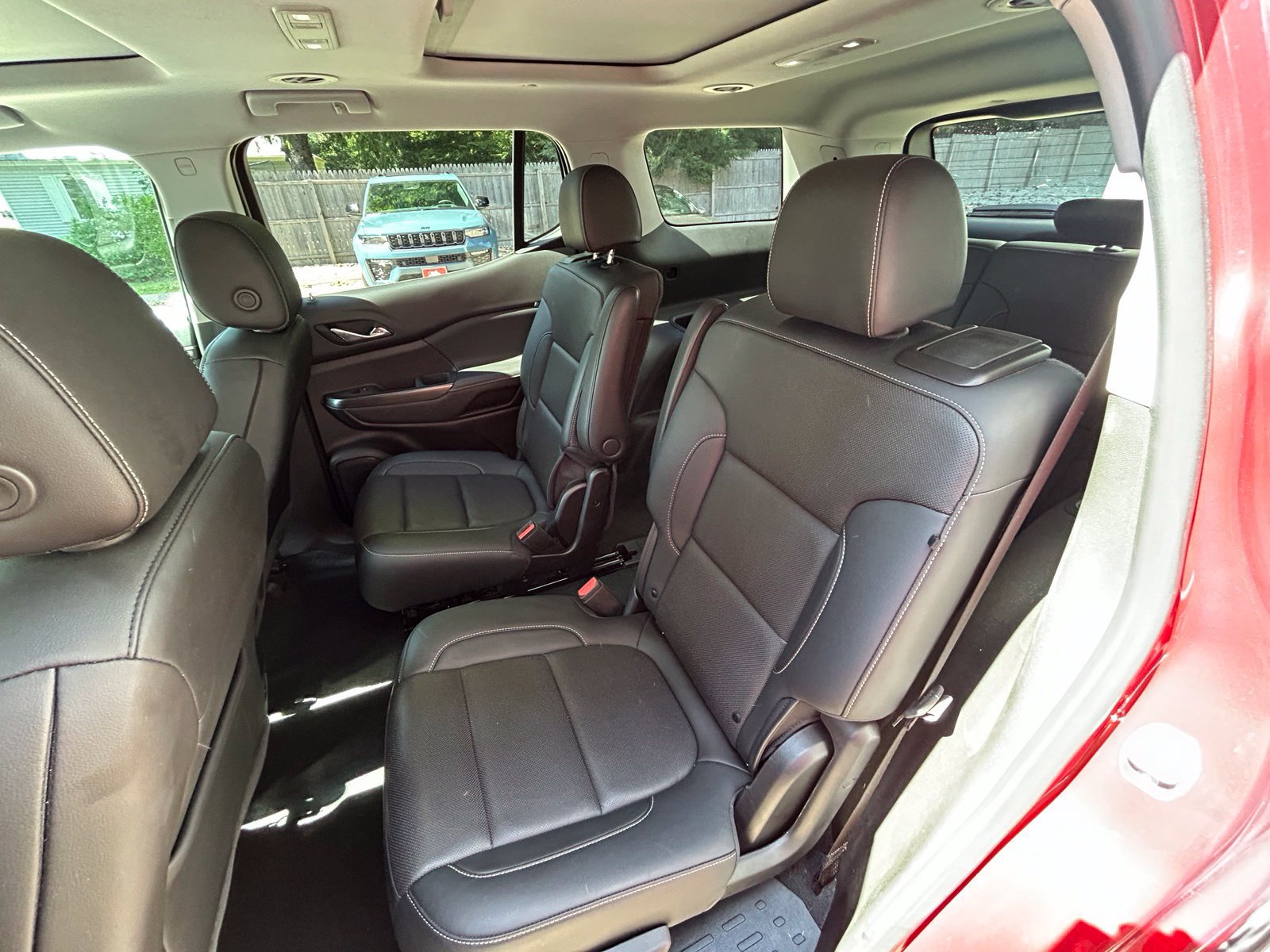 Used 2023 GMC Acadia SLT w/ Elevation Edition AWD/4WD image 12