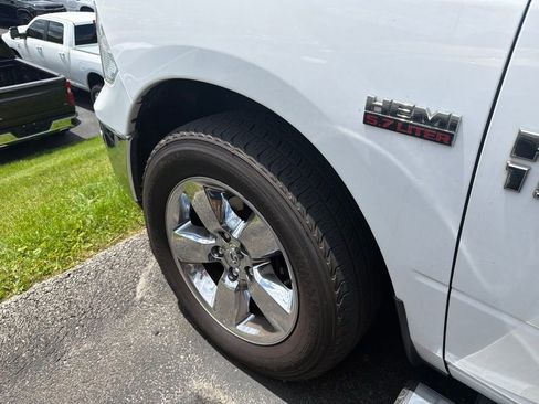 Used 2018 RAM 1500 Big Horn AWD/4WD image 11