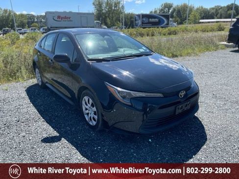 Used 2024 Toyota Corolla LE FWD image 1
