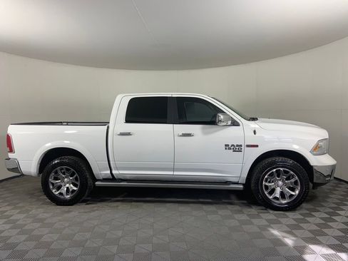 Used 2019 RAM 1500 Laramie AWD/4WD image 2