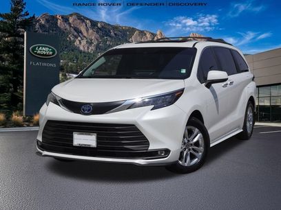 Used 2025 Toyota Sienna XLE w/ XLE Plus Package