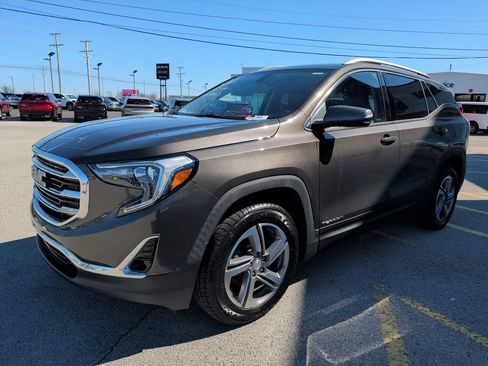 Used 2019 GMC Terrain SLT w/ Preferred Package image 3