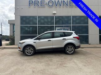 Used 2019 Ford Escape S FWD video 1