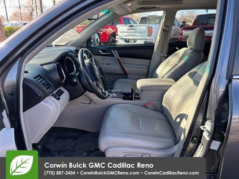 Used 2012 Toyota Highlander Limited image 9