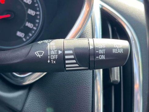 Used 2023 Chevrolet Equinox LT image 27