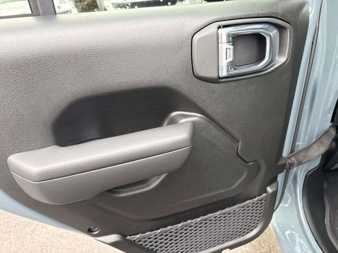 New 2026 Jeep Gladiator Sport image 8