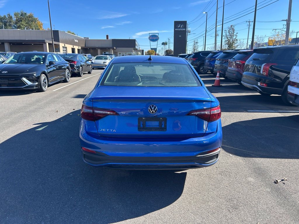 Used 2022 Volkswagen Jetta S FWD image 4