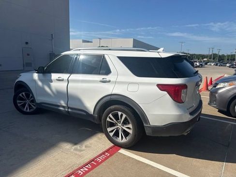 Used 2020 Ford Explorer Platinum w/ Premium Technology Package AWD/4WD image 4