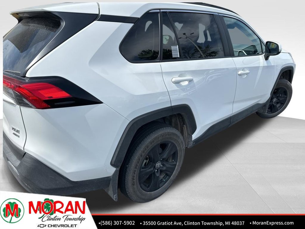 Used 2025 Toyota RAV4 XLE AWD/4WD image 3