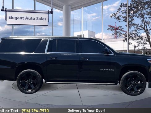 Used 2017 Chevrolet Suburban LS w/ Enhanced Driver Alert Package RWD image 4