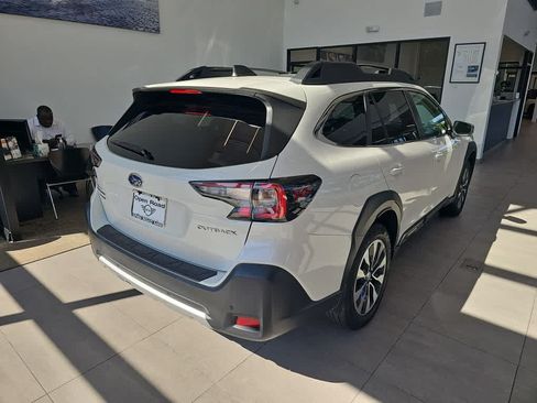 Used 2023 Subaru Outback Limited AWD/4WD image 7