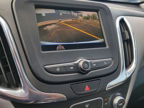 Used 2020 Chevrolet Equinox LS w/ LS Convenience Package image 27