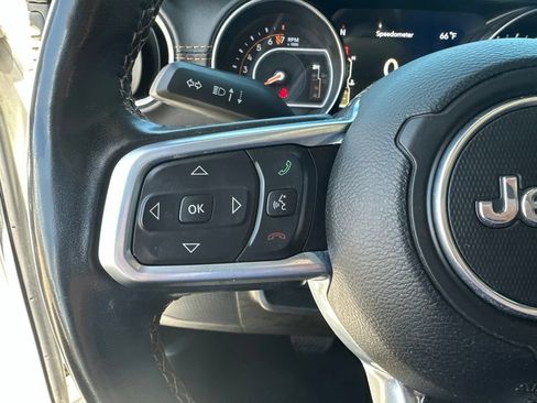 Used 2021 Jeep Wrangler Unlimited Sahara AWD/4WD image 13