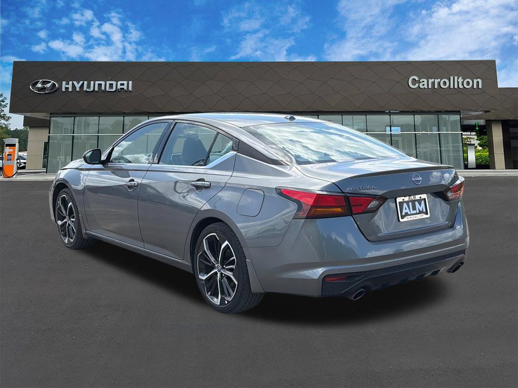 Used 2025 Nissan Altima 2.5 SR FWD image 7