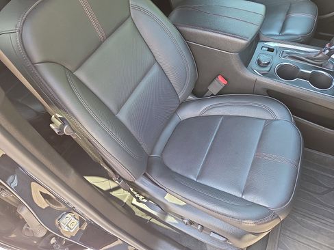 Used 2023 Chevrolet Traverse RS w/ LPO, Floor Liner Package AWD/4WD image 16