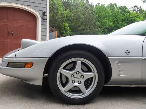 Used 1996 Chevrolet Corvette Convertible RWD image 75