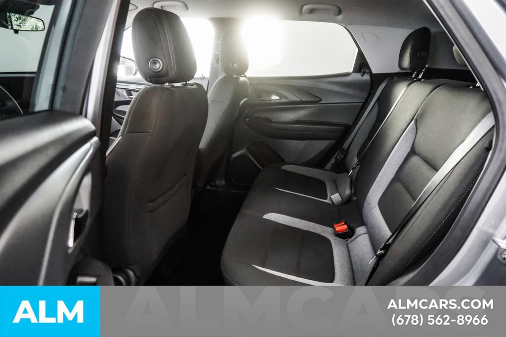 Used 2025 Chevrolet TrailBlazer LT FWD image 17