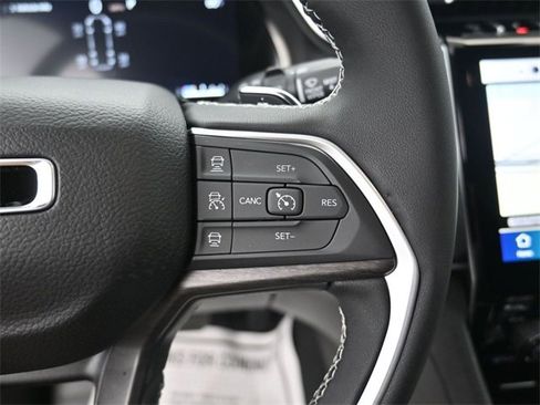 New 2025 Jeep Grand Cherokee L Limited image 19