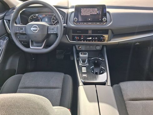 Used 2026 Nissan Rogue SV FWD image 9