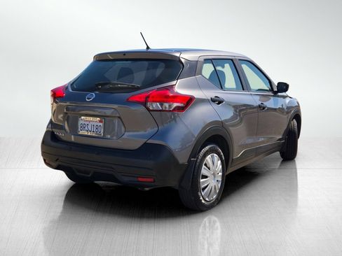 Used 2020 Nissan Kicks S FWD image 4