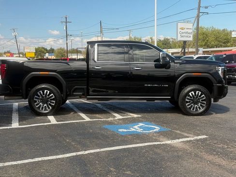 Used 2025 GMC Sierra 2500 Denali Ultimate AWD/4WD image 4