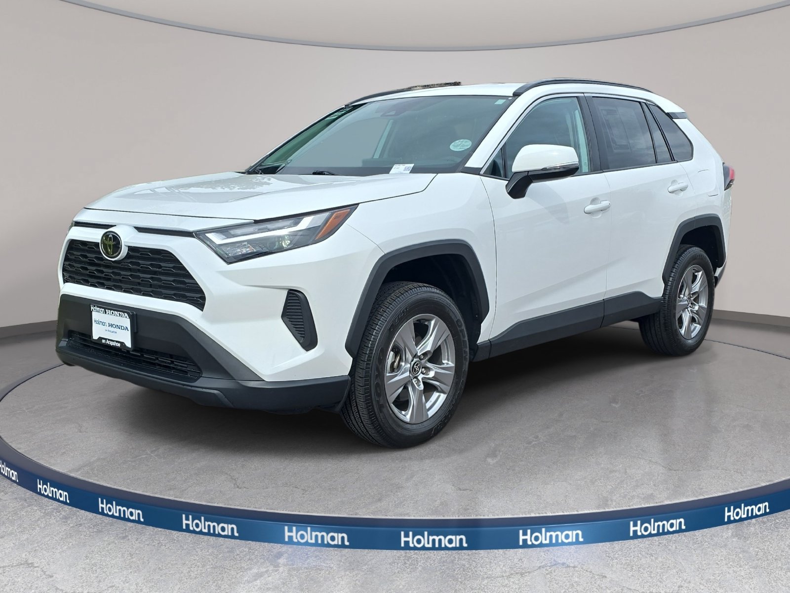 Used 2025 Toyota RAV4 XLE AWD/4WD image 1
