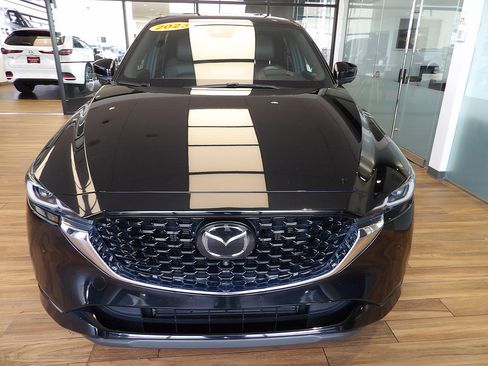 Used 2023 MAZDA CX-5 Signature AWD/4WD image 2