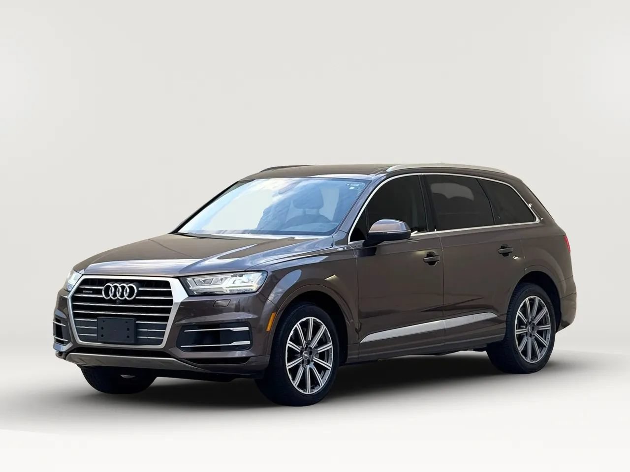 Used 2017 Audi Q7 3.0T Premium Plus AWD/4WD image 4