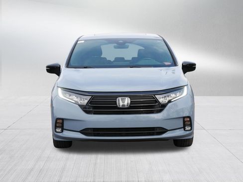 Used 2024 Honda Odyssey Sport image 2