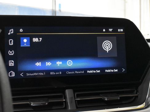 Used 2025 Chevrolet Trax LT FWD image 15