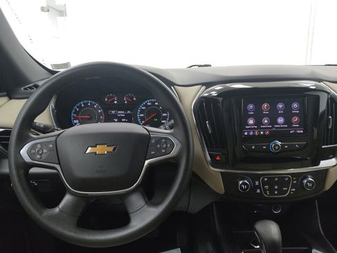 Used 2022 Chevrolet Traverse LS AWD/4WD image 22