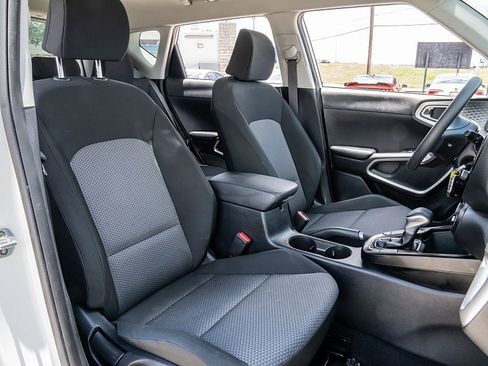 Used 2020 Kia Soul LX FWD image 21