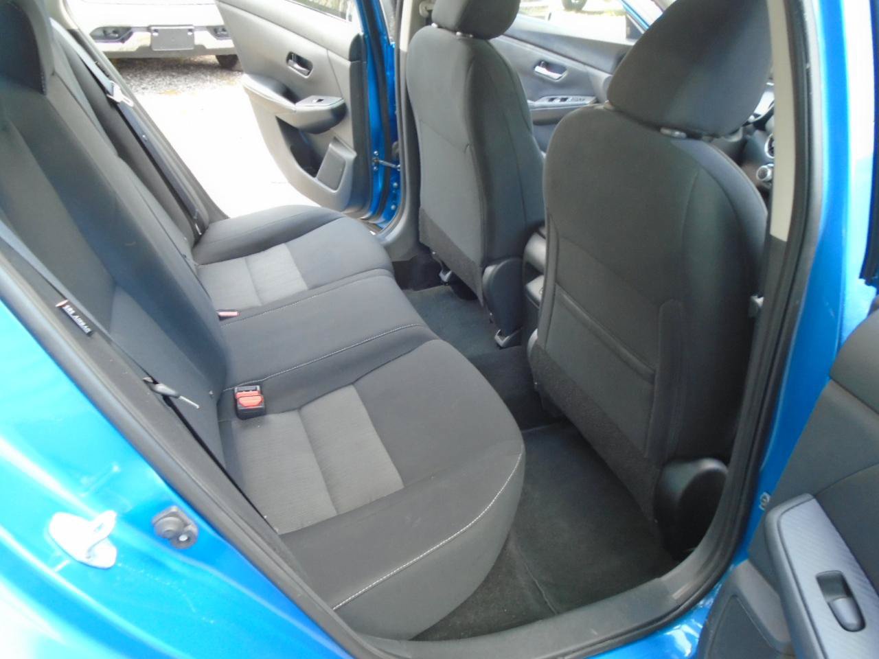Used 2024 Nissan Sentra SV FWD image 12