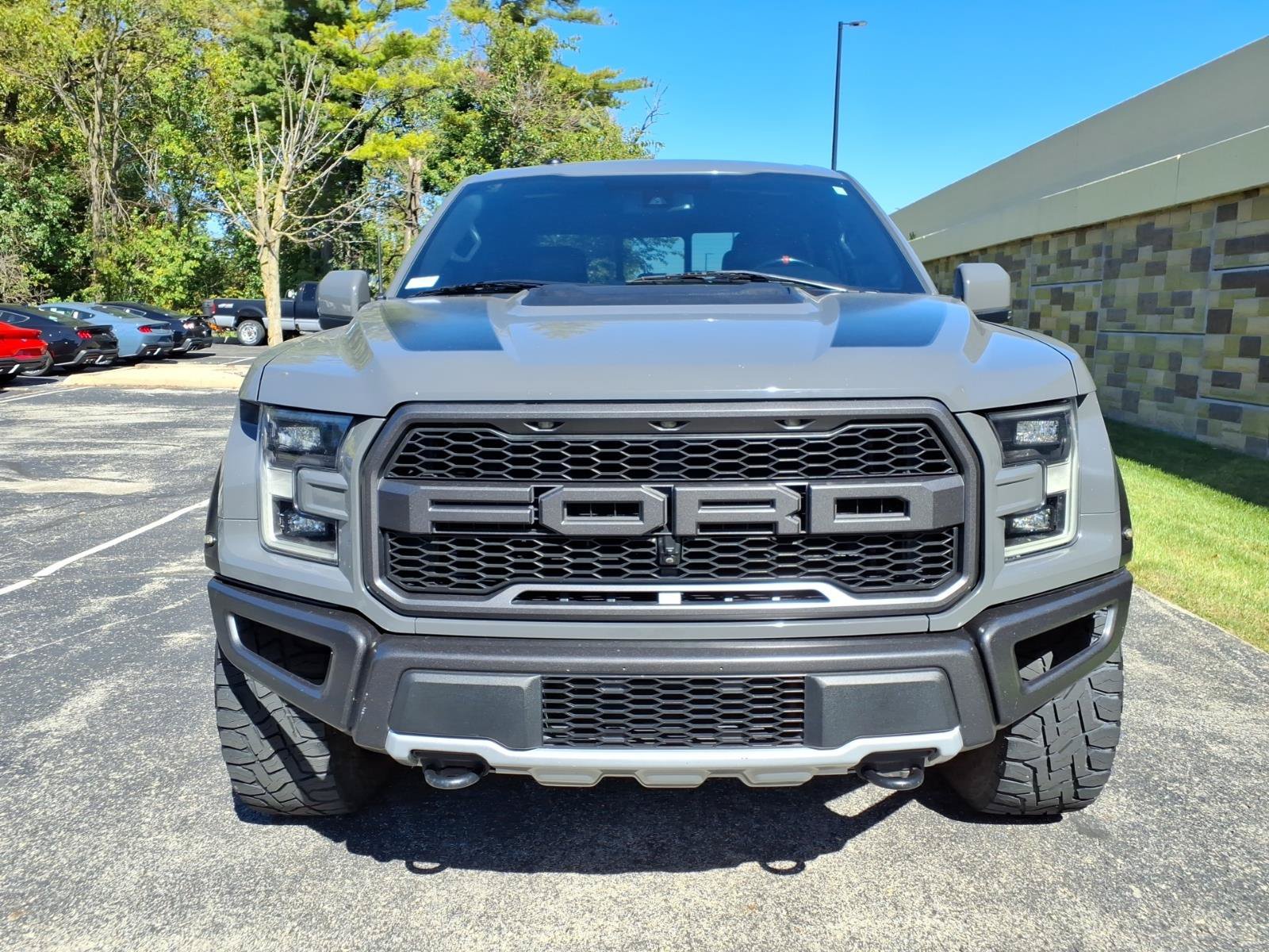 Used 2018 Ford F150 Raptor w/ Equipment Group 802A Luxury AWD/4WD image 3