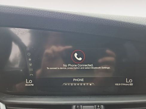 Used 2017 Alfa Romeo Giulia AWD w/ Sport Appearance Package image 24