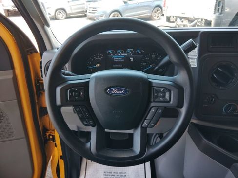 Used 2022 Ford E-350 and Econoline 350 Super Duty RWD image 19