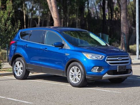Used 2019 Ford Escape SE image 13