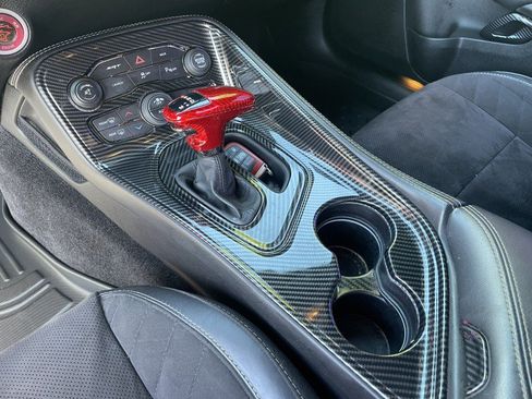 Used 2016 Dodge Challenger SRT Hellcat RWD image 19