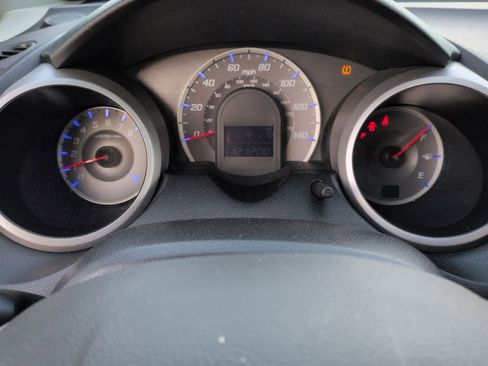 Used 2011 Honda Fit Sport image 27