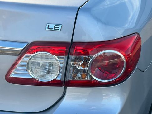 Used 2011 Toyota Corolla LE image 17