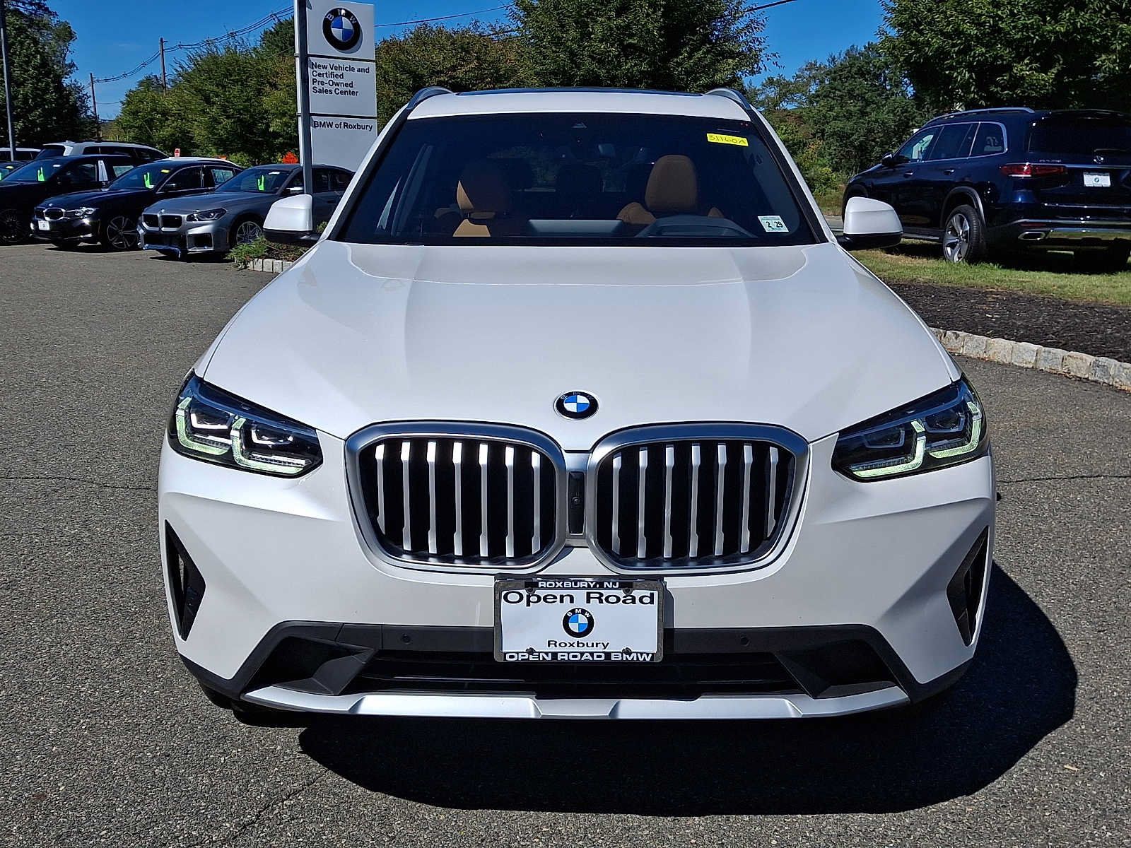 Used 2024 BMW X3 xDrive30i w/ Premium Package AWD/4WD image 2